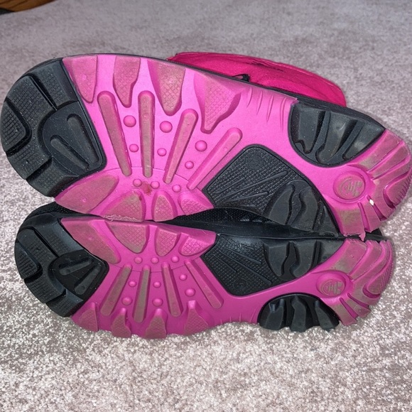 Kamik size 6 pink snow boots - Picture 4 of 8